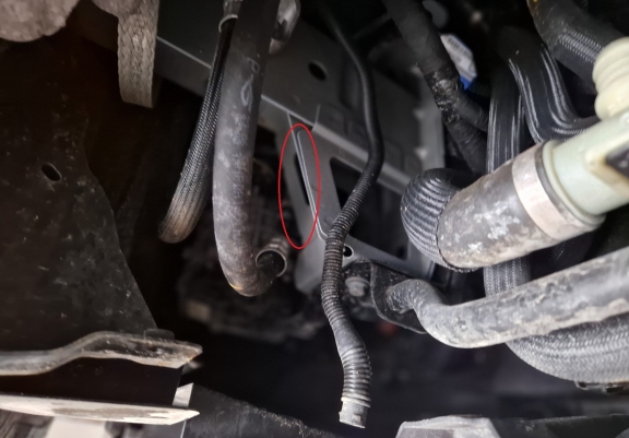 Cubre carter metalico Nissan NV300