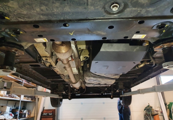 Protector del deposito AdBlue Ford Transit Custom