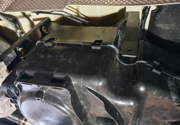 Protector del deposito AdBlue Ford Transit Custom