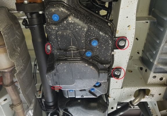 Protector del deposito AdBlue Ford Transit