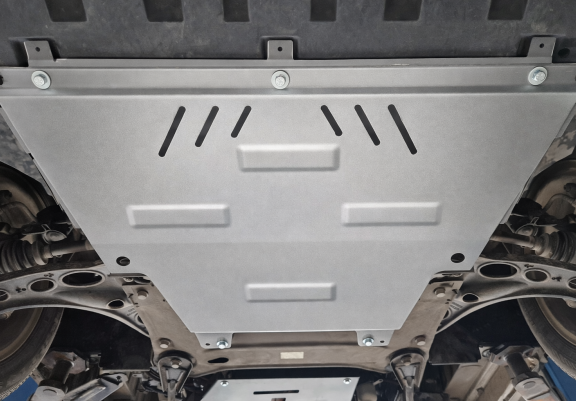 Cubre carter de aluminio Nissan NV300