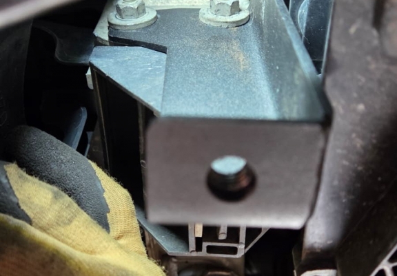 Cubre carter metalico BMW Serie 5 E60/E61 - parachoques delantero estandar