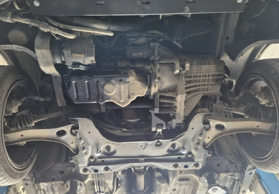 Cubre carter metalico Ford Transit Connect