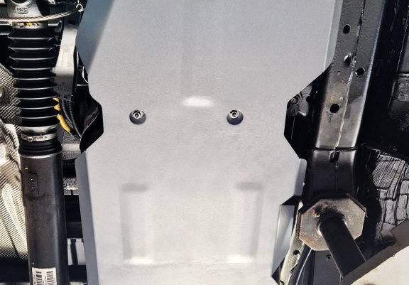 Protector de aluminio del deposito de combustible Toyota Hilux Revo