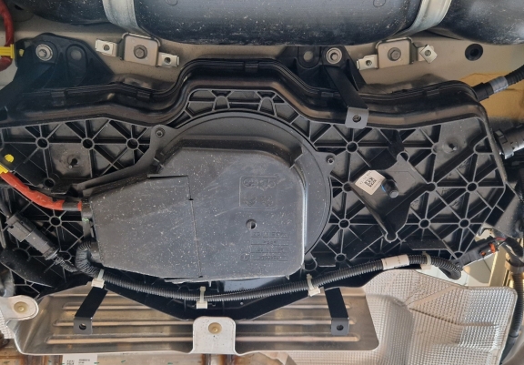 Protector del deposito AdBlue Toyota Proace Max